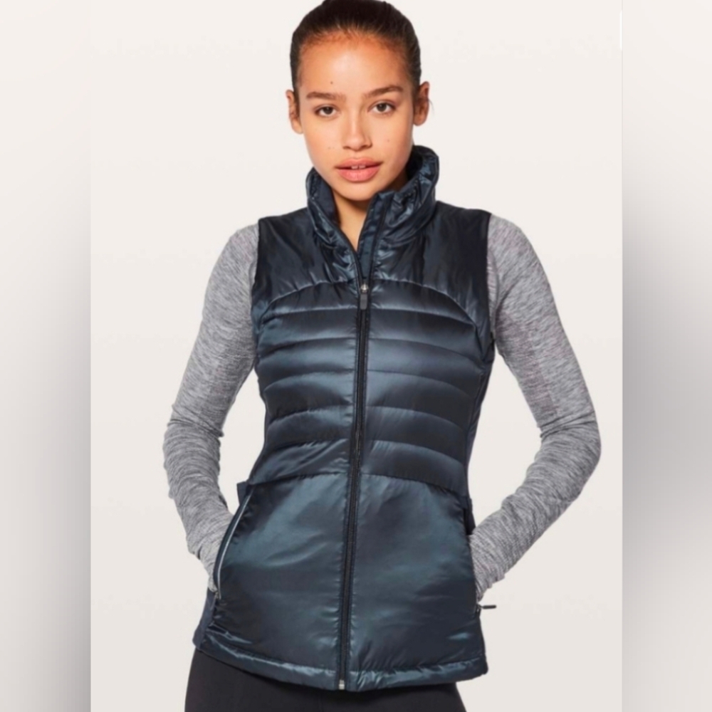 Lululemon "Down For A Run Vest II" Slim Down Quilted | Inkwell (Navy Blue) 2